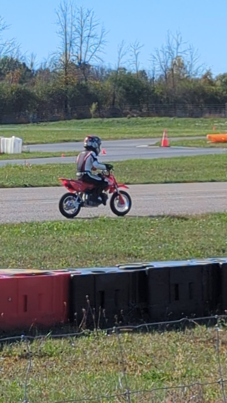 A minimoto on the Lombardy circuit with the leaves turning